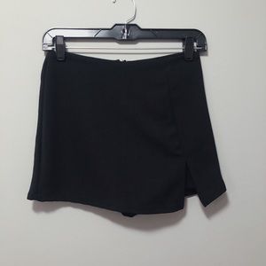 SHEIN Black Skort Size Small